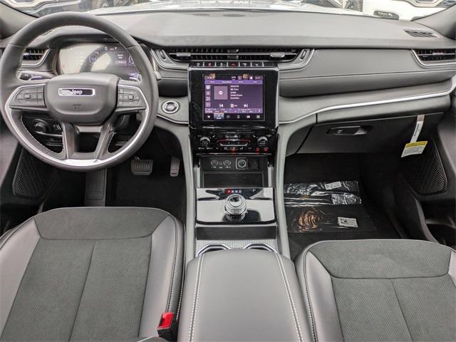 new 2025 Jeep Grand Cherokee car, priced at $37,375