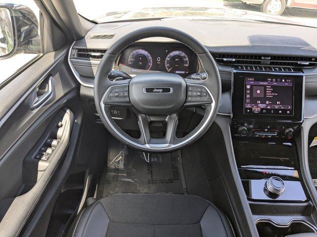 new 2025 Jeep Grand Cherokee car, priced at $41,370