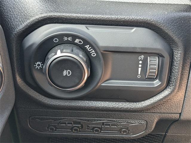 new 2025 Jeep Wrangler car, priced at $47,925