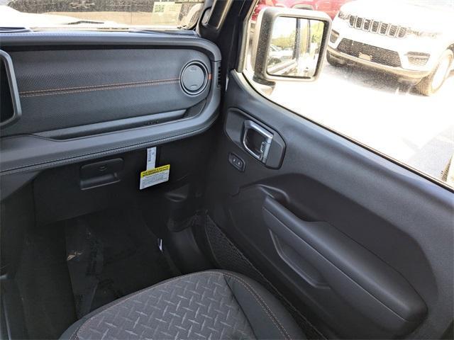 new 2025 Jeep Gladiator car, priced at $46,940