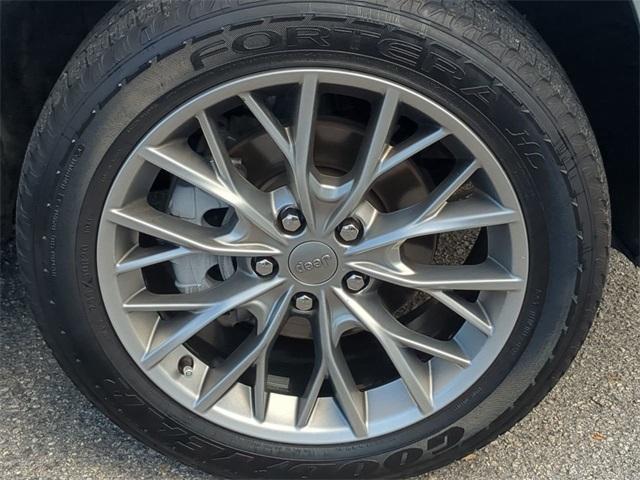 used 2023 Jeep Grand Cherokee car, priced at $29,994