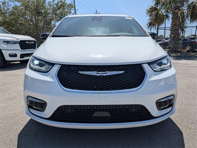 new 2025 Chrysler Pacifica car, priced at $35,934