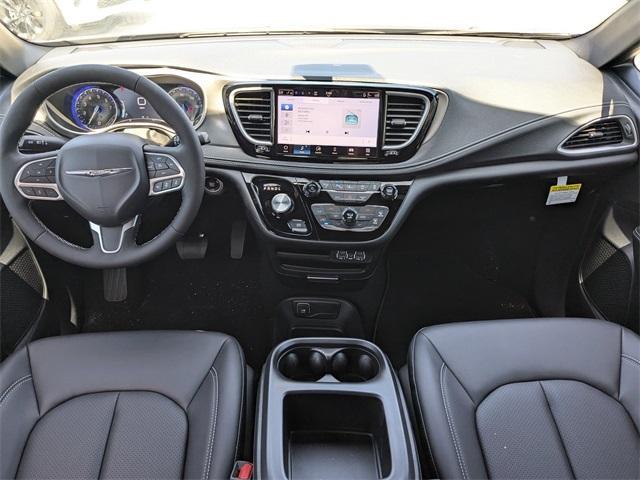 new 2025 Chrysler Pacifica car, priced at $35,934