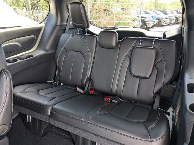 new 2025 Chrysler Pacifica car, priced at $35,934