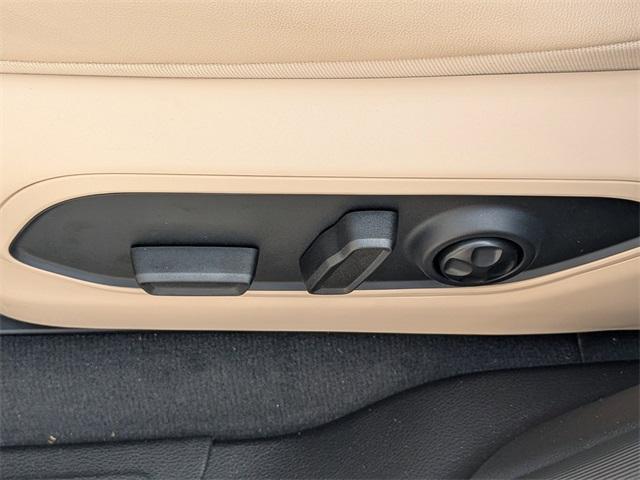 new 2025 Jeep Grand Cherokee car, priced at $40,995