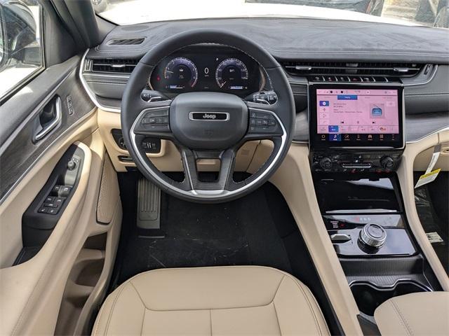new 2025 Jeep Grand Cherokee car, priced at $40,995