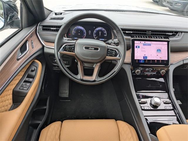 new 2025 Jeep Grand Cherokee car, priced at $57,985