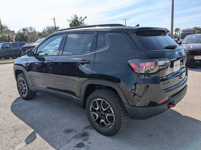 new 2025 Jeep Compass car, priced at $39,935