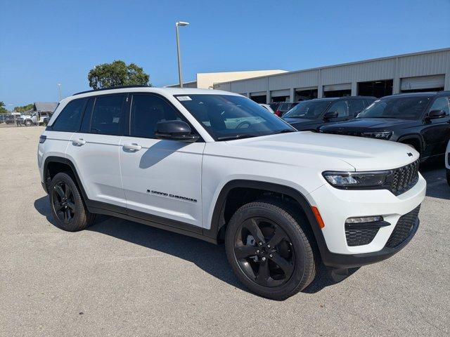 new 2025 Jeep Grand Cherokee car, priced at $39,918