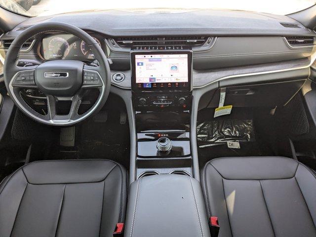 new 2025 Jeep Grand Cherokee car, priced at $39,918