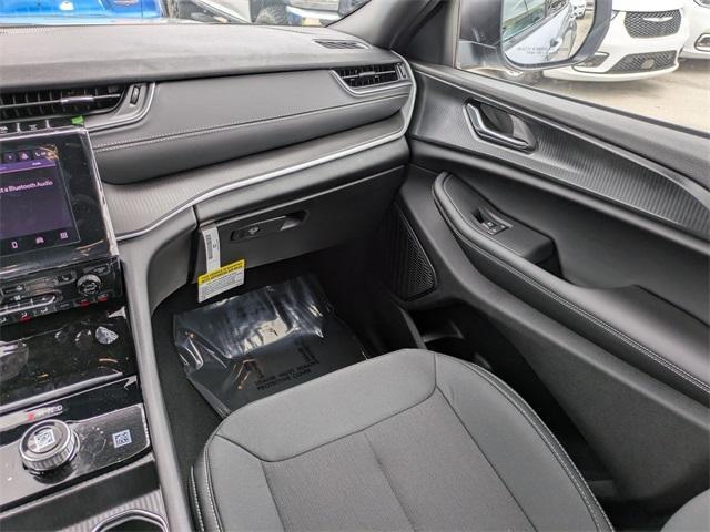 new 2025 Jeep Grand Cherokee car, priced at $34,420