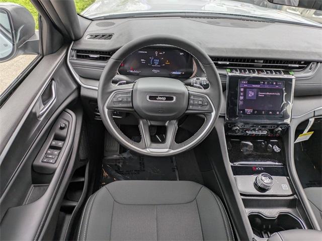 new 2025 Jeep Grand Cherokee car, priced at $34,420