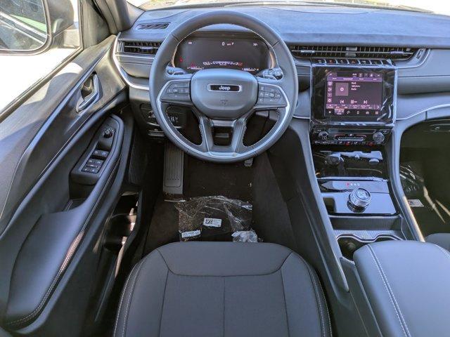 new 2025 Jeep Grand Cherokee car, priced at $34,475