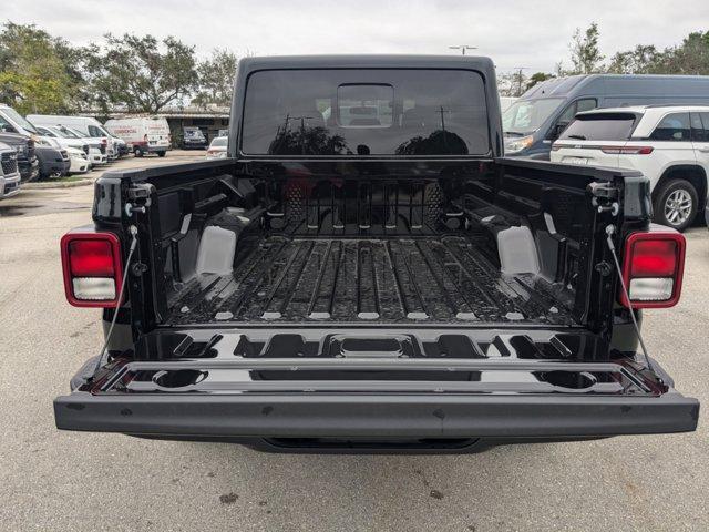 new 2025 Jeep Gladiator car, priced at $43,385