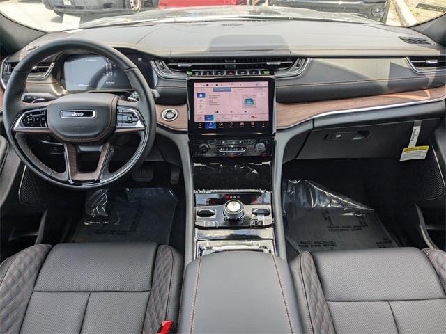 new 2025 Jeep Grand Cherokee car, priced at $59,945