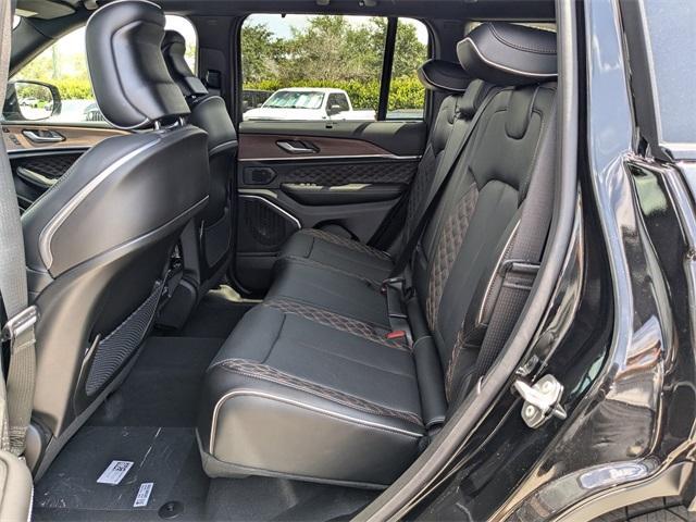 new 2025 Jeep Grand Cherokee car, priced at $59,945