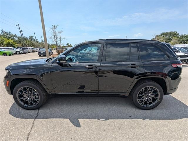 new 2025 Jeep Grand Cherokee car, priced at $59,945