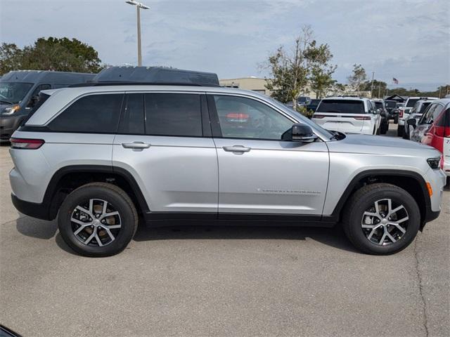 new 2025 Jeep Grand Cherokee car, priced at $47,295