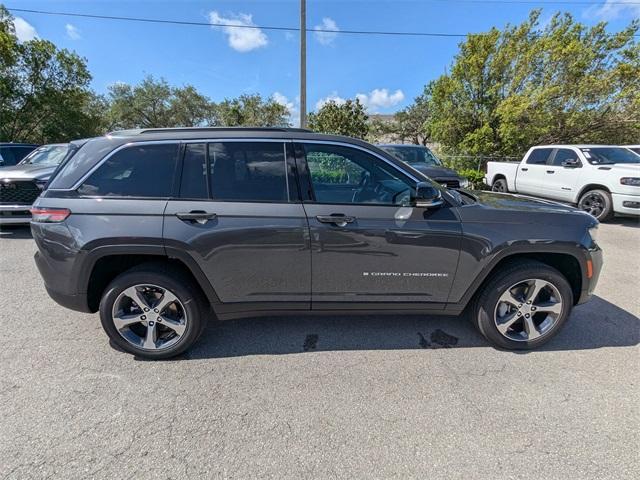 new 2025 Jeep Grand Cherokee car, priced at $46,560