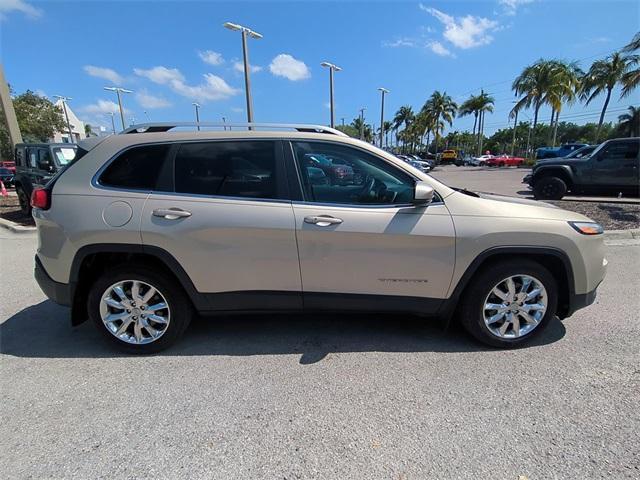 used 2014 Jeep Cherokee car, priced at $13,493