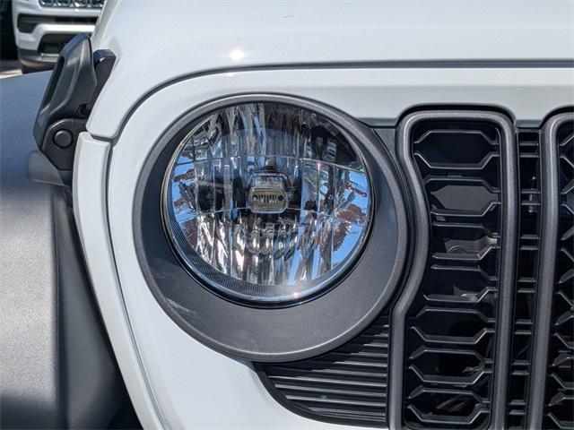 new 2025 Jeep Wrangler car, priced at $47,915