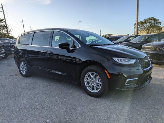 new 2025 Chrysler Pacifica car, priced at $42,920