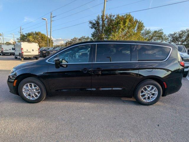 new 2025 Chrysler Pacifica car, priced at $42,920