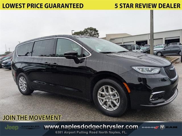 new 2025 Chrysler Pacifica car, priced at $39,925