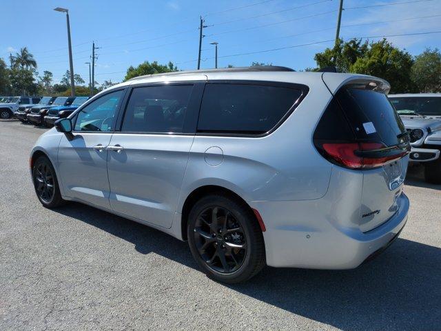 new 2024 Chrysler Pacifica car, priced at $44,910