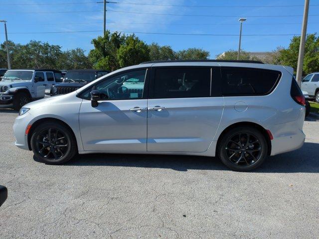 new 2024 Chrysler Pacifica car, priced at $44,910