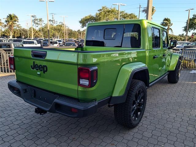 new 2025 Jeep Gladiator car, priced at $39,980