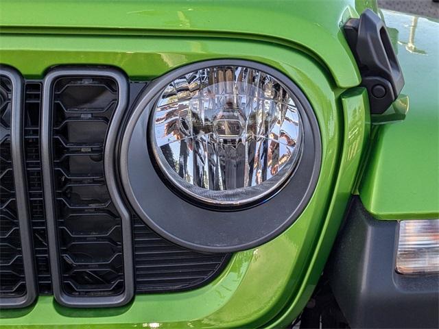 new 2025 Jeep Gladiator car, priced at $39,980