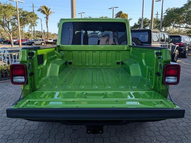 new 2025 Jeep Gladiator car, priced at $39,980