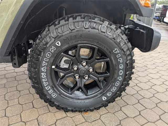 new 2025 Jeep Gladiator car, priced at $49,827