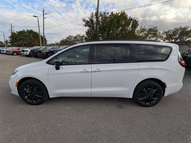 new 2025 Chrysler Pacifica car, priced at $49,940