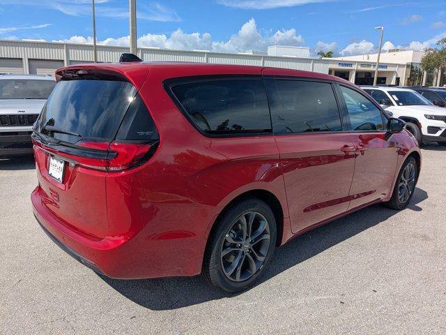 new 2026 Chrysler Pacifica car, priced at $42,435