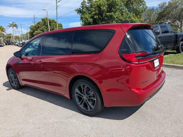 new 2026 Chrysler Pacifica car, priced at $42,435