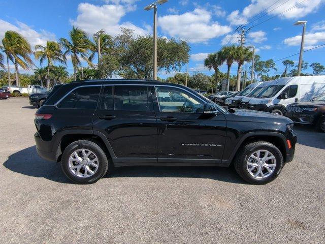 used 2022 Jeep Grand Cherokee car, priced at $25,492