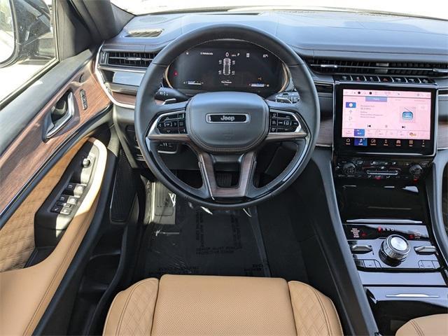 new 2025 Jeep Grand Cherokee car, priced at $59,915