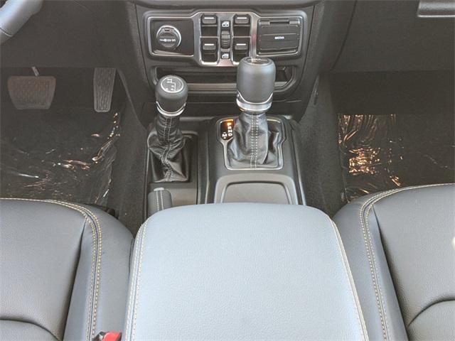 new 2025 Jeep Gladiator car, priced at $42,495