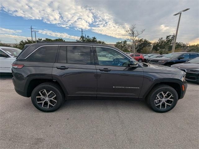 new 2025 Jeep Grand Cherokee car, priced at $37,495