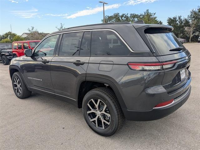 new 2025 Jeep Grand Cherokee car, priced at $37,495