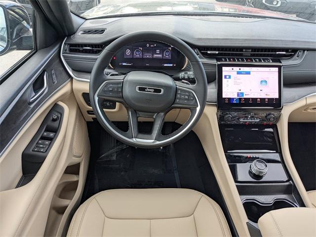 new 2025 Jeep Grand Cherokee car, priced at $37,495