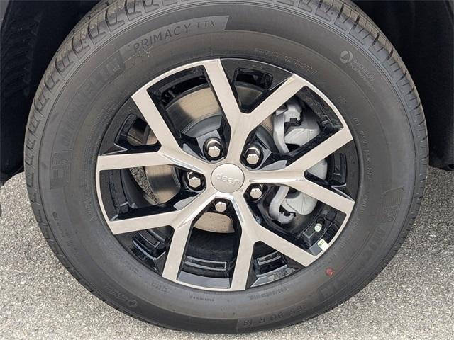 new 2025 Jeep Grand Cherokee car, priced at $37,495