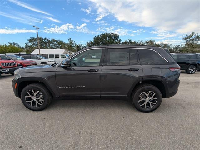 new 2025 Jeep Grand Cherokee car, priced at $37,495