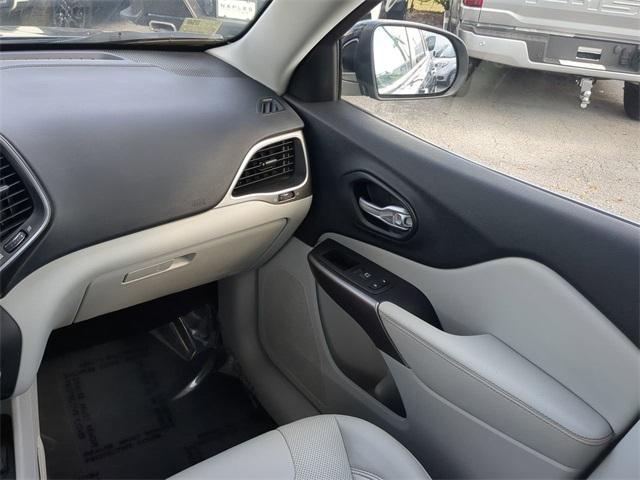 used 2022 Jeep Cherokee car, priced at $19,292