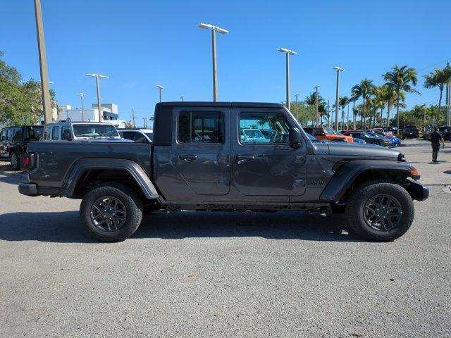 new 2024 Jeep Gladiator car, priced at $37,995