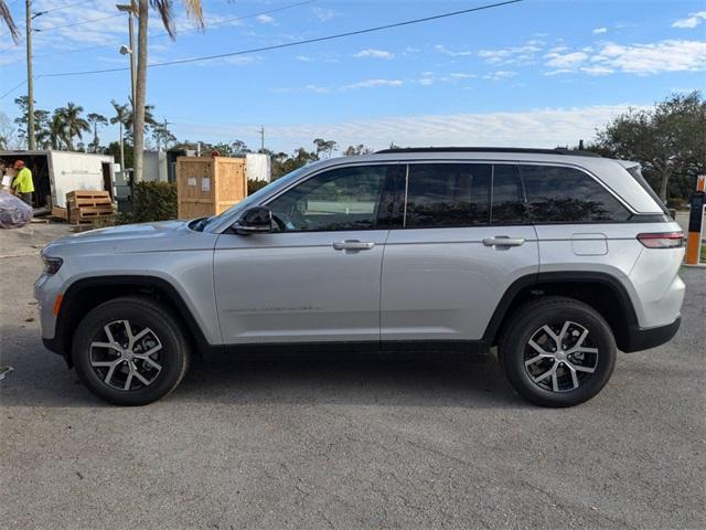 new 2025 Jeep Grand Cherokee car, priced at $49,935