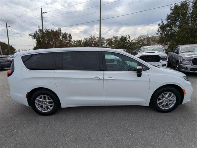 new 2025 Chrysler Pacifica car, priced at $39,995