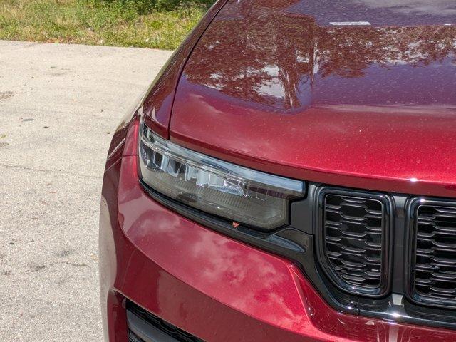 new 2025 Jeep Grand Cherokee car, priced at $37,875